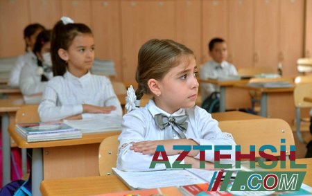 Обнародован календарь школьных каникул в новом учебном году в Азербайджане