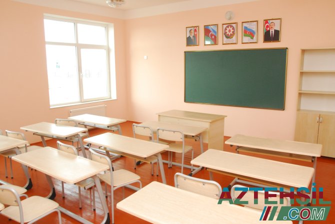 В Азербайджане восемь школ перешли на дистанционное обучение
