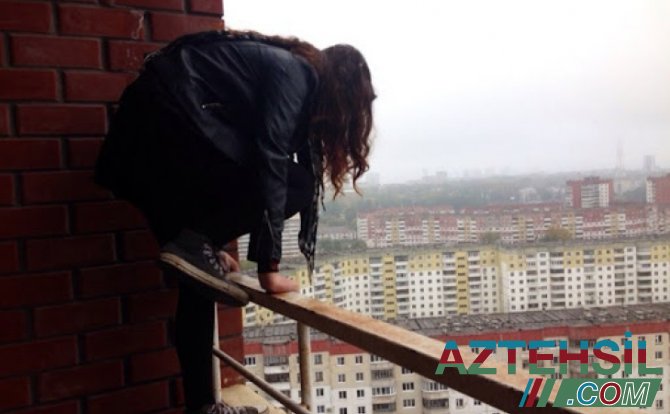 Взята под контроль девочка, пытавшаяся выброситься из окна школы в Баку - ОБНОВЛЕНО