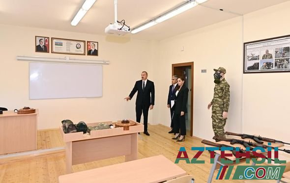 Ильхам Алиев и Мехрибан Алиева приняли участие в открытии школы в Сабунчинском районе Баку